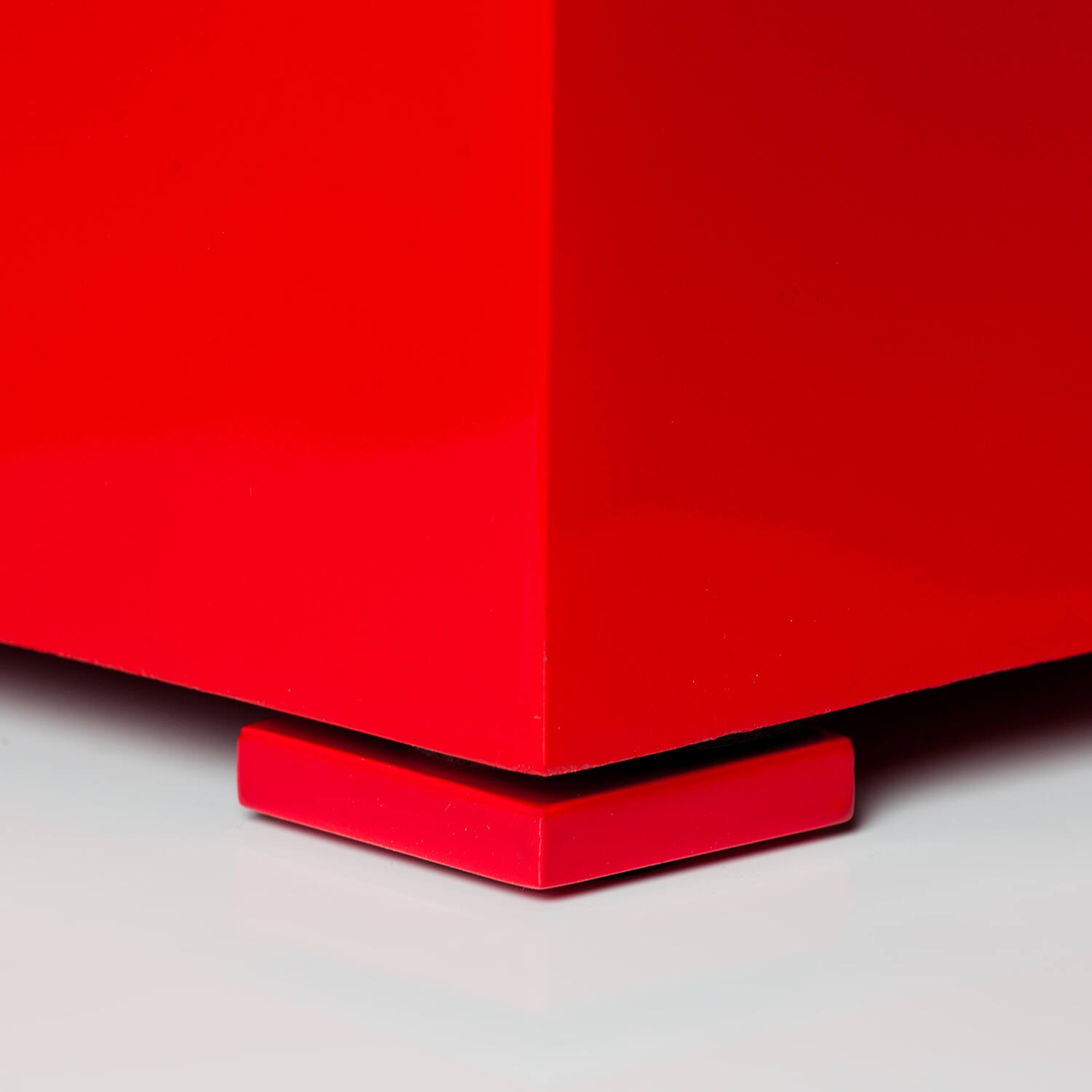 (S) Pot Feet, Glossy red
