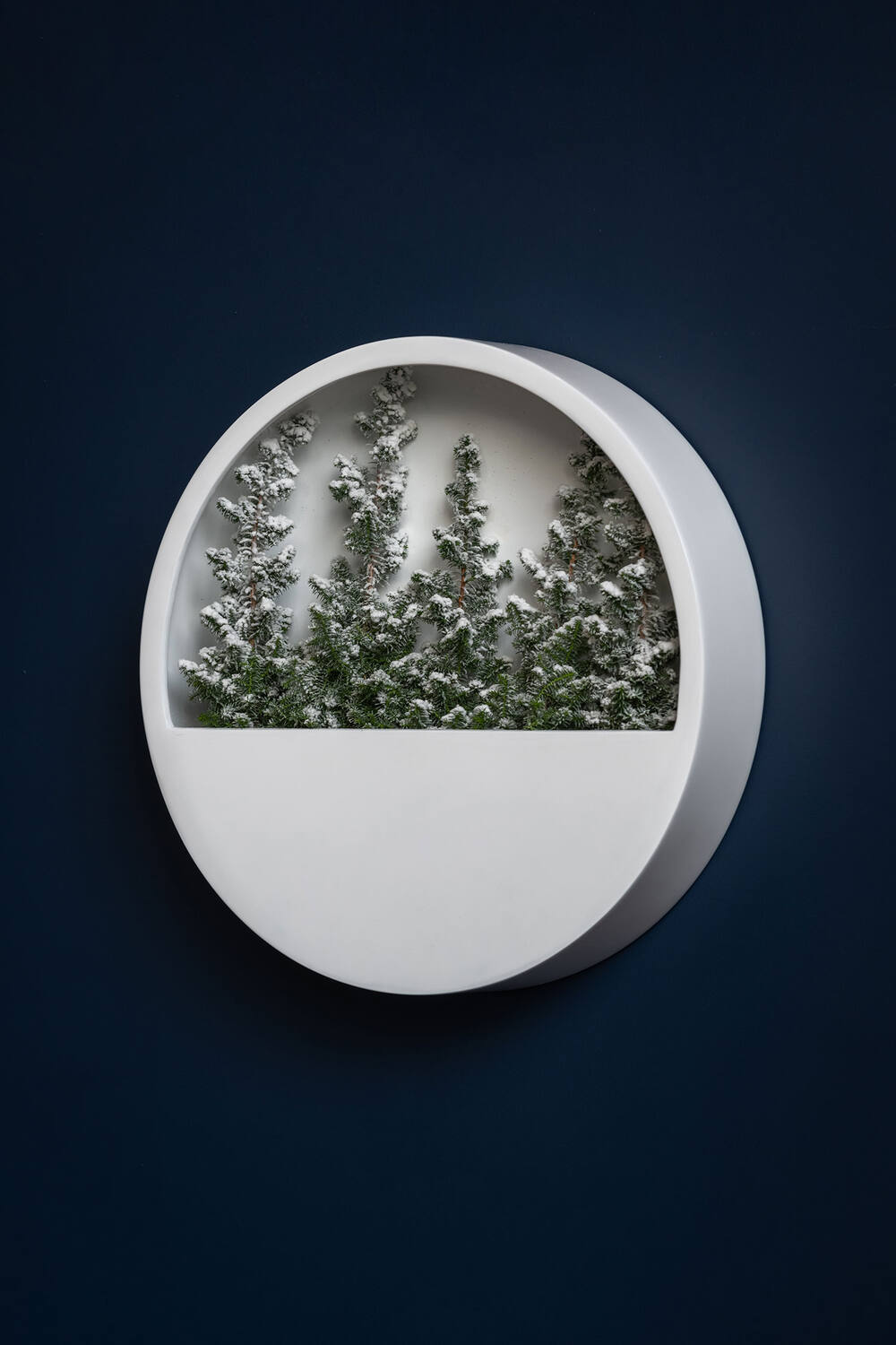 Wally (hanging) M, Glossy White