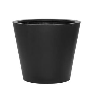 Bucket M, Black