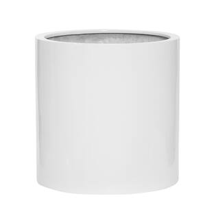 Max M, Glossy White