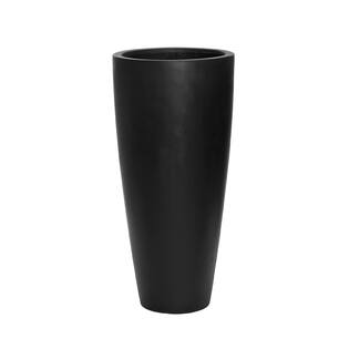 Dax L, Black