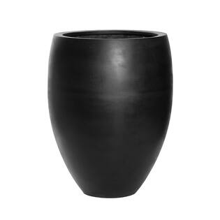 Bond M, Black