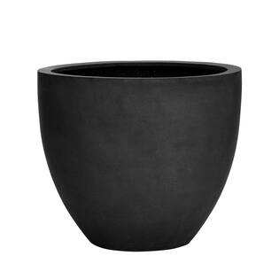 Jesslyn M, Black