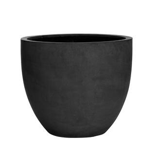 Jesslyn L, Black