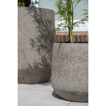 Harith M, Diorite Grey