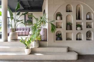 Athena S, Chalk White