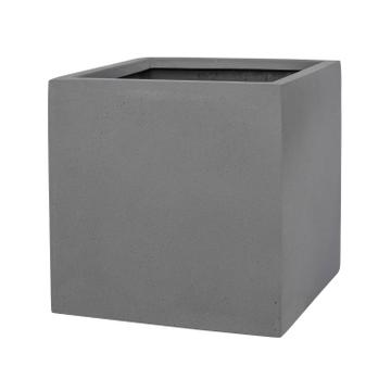 Fleur M, Grey